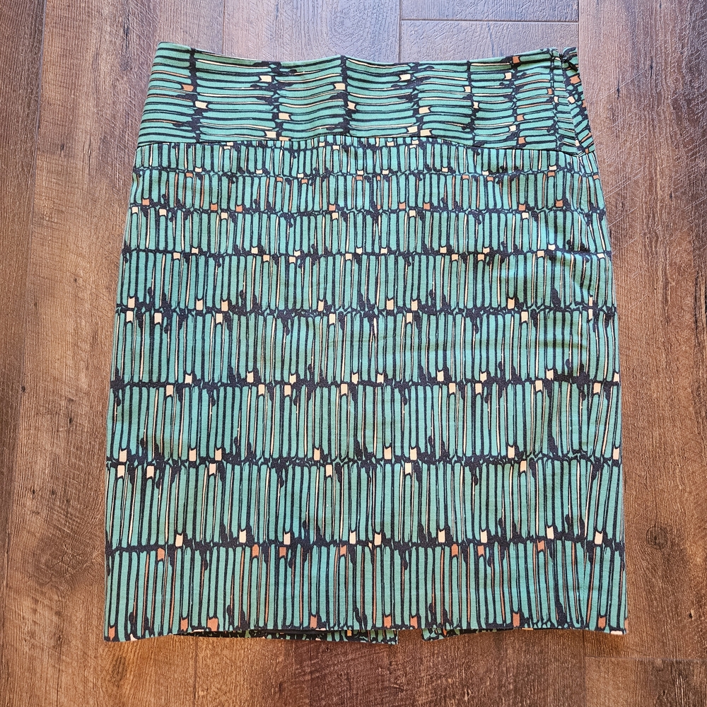 The Limited Green and Black Patterned Pencil Skirt